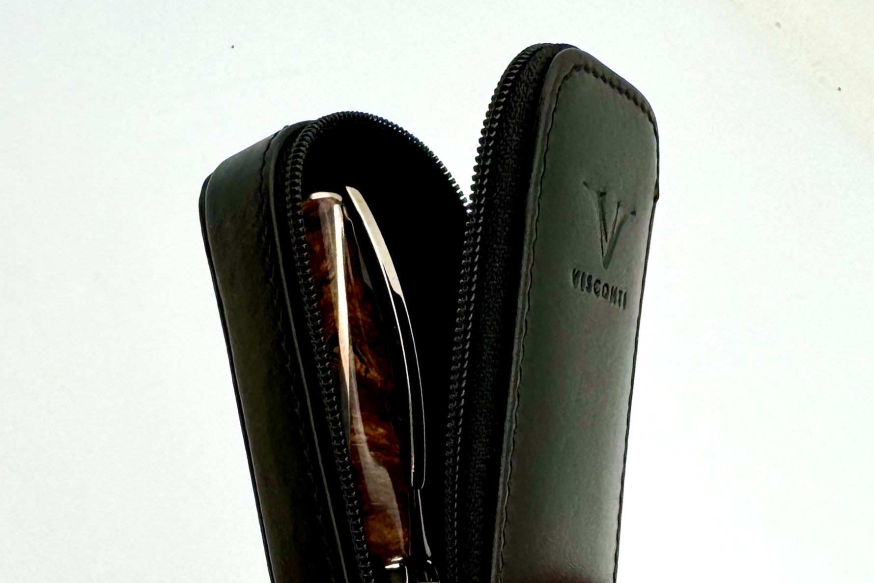 ViscontiBlackLeather2PenHolder_E